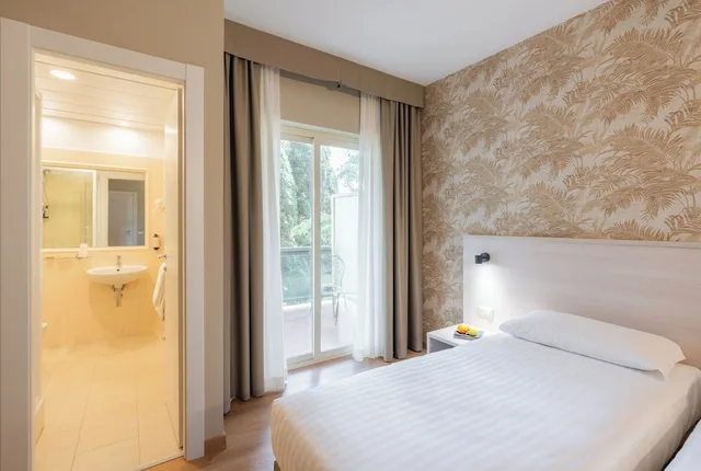 غرفة كومفورت بسرير مزدوج أو سريرين منفصلين بشرفة، Pineta Palace Roma 1/10