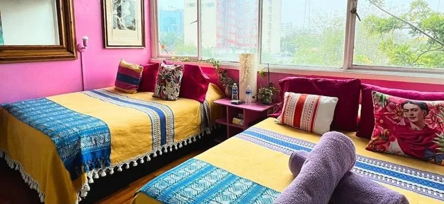 غرفة بسرير كوين وسرير فردي بحمام مشترك، Casa ITZAE B&B 8/10