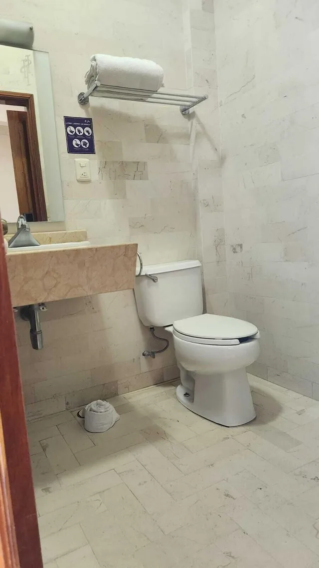 Room, 2 Double Beds, Trueba 8/8