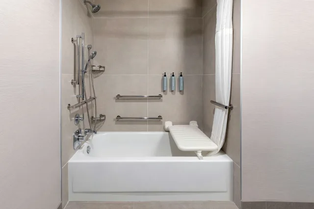 room, 2 queen beds, Courtyard Pittsburgh Airport 8/9