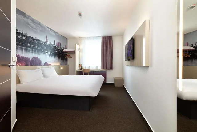 غرفة بسرير كوين، B&B Hotel Warszawa-Okecie 1/10