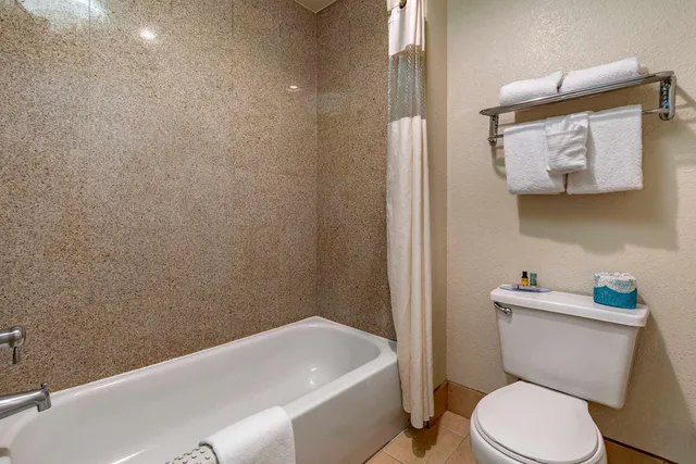Room, 2 Queen Beds, Best Western Orchard Inn 4/5