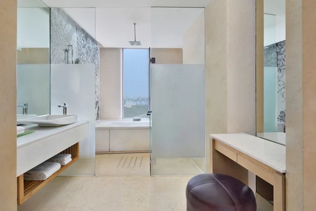 غرفة بسريرين كوين بإطلالة على المدينة، The Westin Gurgaon New Delhi 7/7