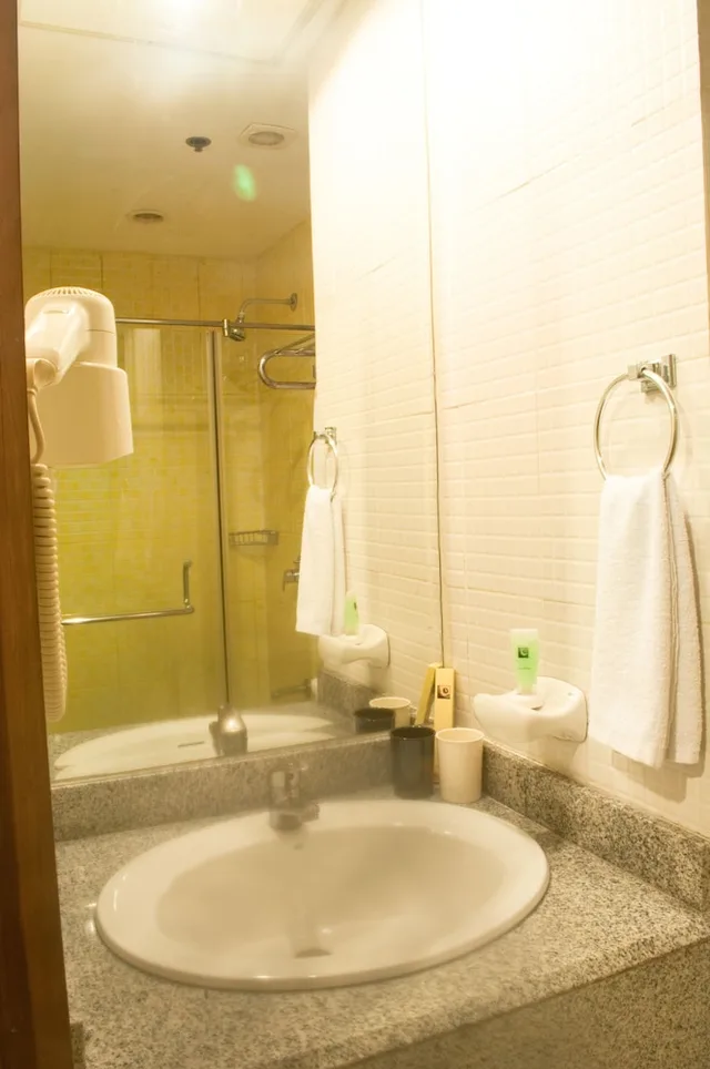 غرفة ديلوكس بسريرين كوين، Pearl Lane Hotel 3/3