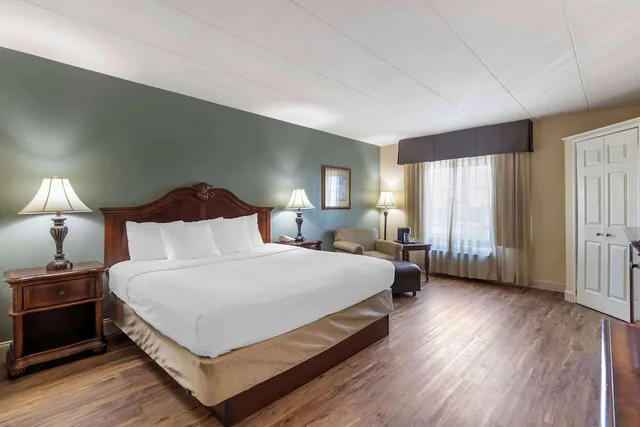 غرفة قياسية بسرير كوين لذوي الإعاقة، Best Western Plus Steeplegate Inn 3/7