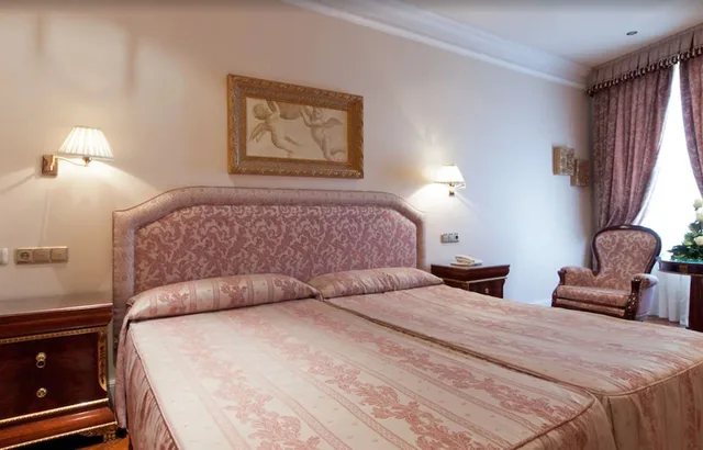 غرفة بسريرين منفصلين، Alameda Palace 1/2