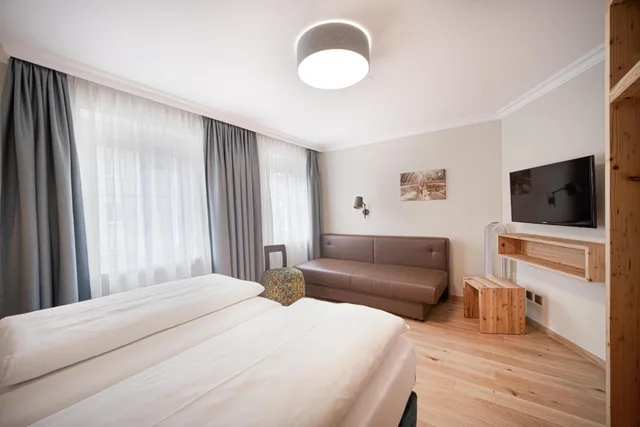 جناح بغرفتي نوم، Das Grune Hotel Zur Post - 100 Bio 5/10