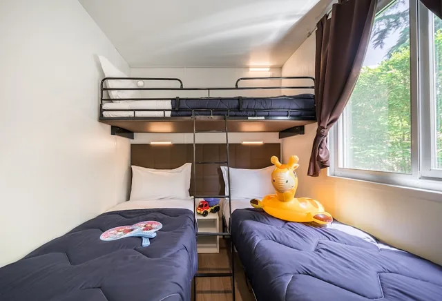 بنغل سوبيريور بسرير مزدوج وسرير فردي وسرير بطابقين بغرفتي نوم، Hu Park Albatros Village 2/7