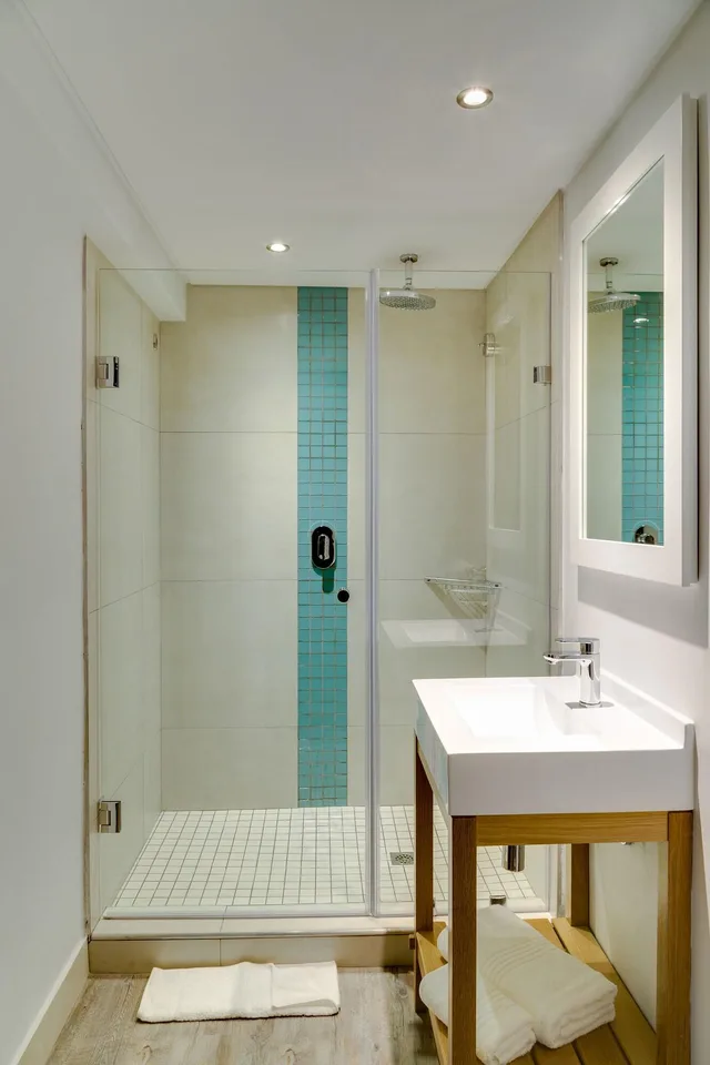 غرفة قياسية رباعية، Protea Hotel by Marriott Cape Town Sea Point 4/6