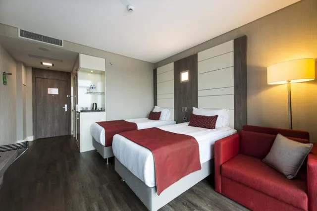 Room, Twin Beds, Smoking, Ramada Encore By Wyndham Bayrampasa 6/10