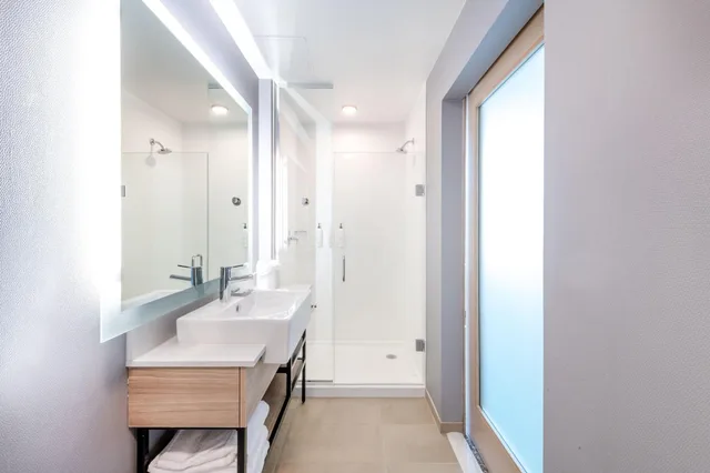 Room, Multiple Beds, Accessible، SpringHill Suites by Marriott Baltimore Downtown Convention Center Area 4/4