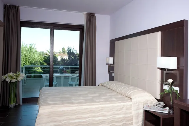 غرفة سوبيريور مفردة بسرير كوين، Porto Azzurro 1/6