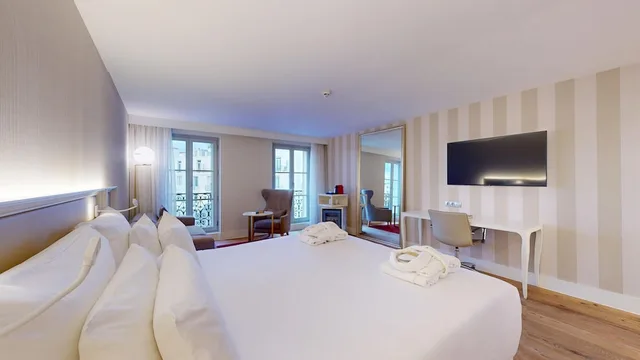غرفة ديلوكس بسرير كوين مع أريكة، Nh Collection Marseille 2/2