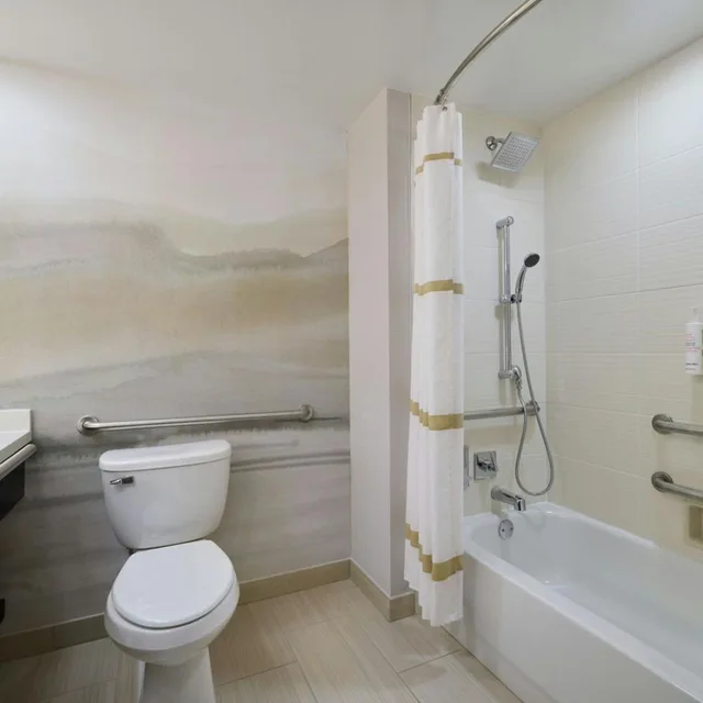 Room, 2 Double Beds, Accessible, Chicago Marriott Northwest 3/4