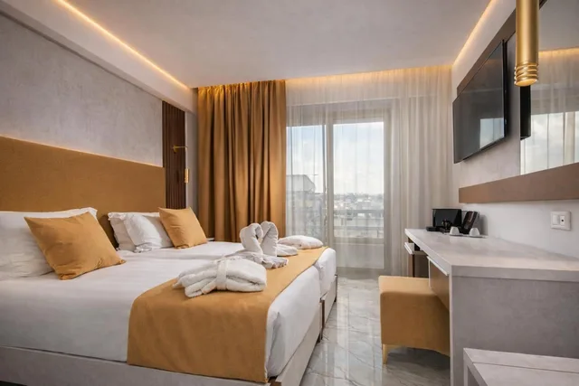غرفة بسرير مزدوج أو سريرين منفصلين بإطلالة على المدينة، Rhodos Horizon Boutique - Adults Only 3/10