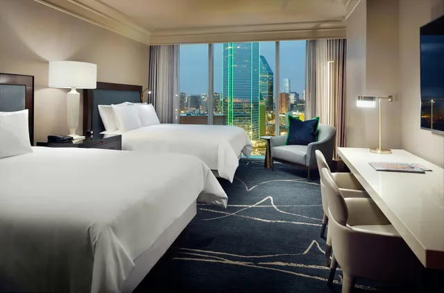غرفة بريميير بسريرين كوين، OMNI DALLAS HOTEL 5/7
