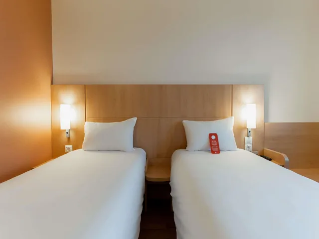غرفة قياسية بسريرين منفصلين، Ibis Barcelona Mollet 3/6