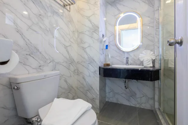 غرفة ركنية بسرير كوين، Airbus Hotel at Phawana Station 3/3