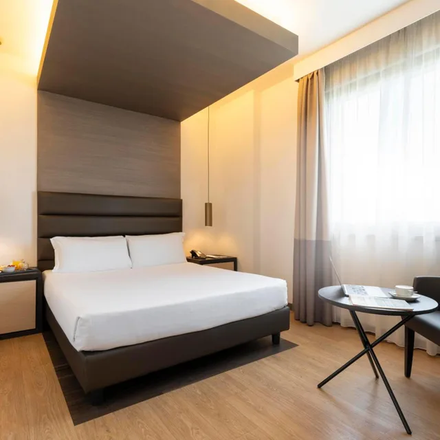 Superior, Double or Twin Bed, Warmthotel 4/10