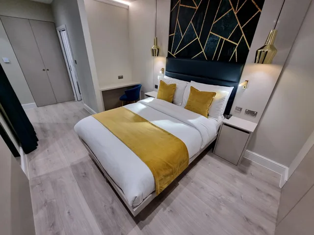 Signature, Suite, Hot Tub, NOX HOTELS - Bayswater 4/10