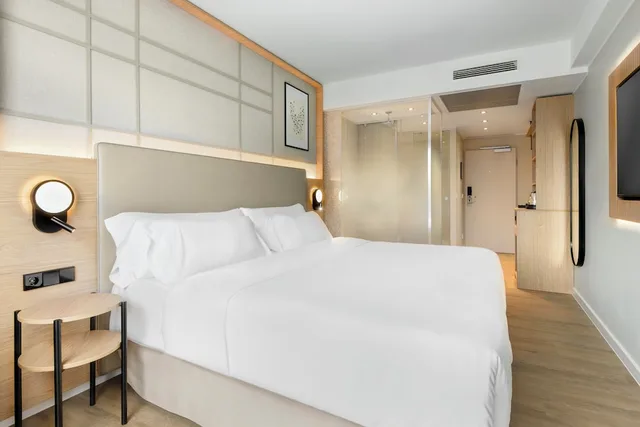 Deluxe, King Bed, Old Town View، Barcelo Dresden Newa 8/10