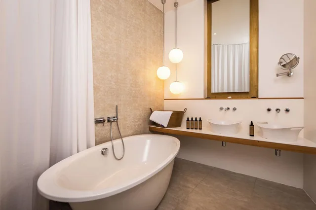 Suite, Queen Bed, Hollmann Beletage Design and Boutique 3/3
