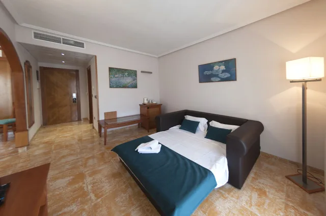 جناح جونيور بسريرين منفصلين مع أريكة، La Laguna Spa And Golf 2/9