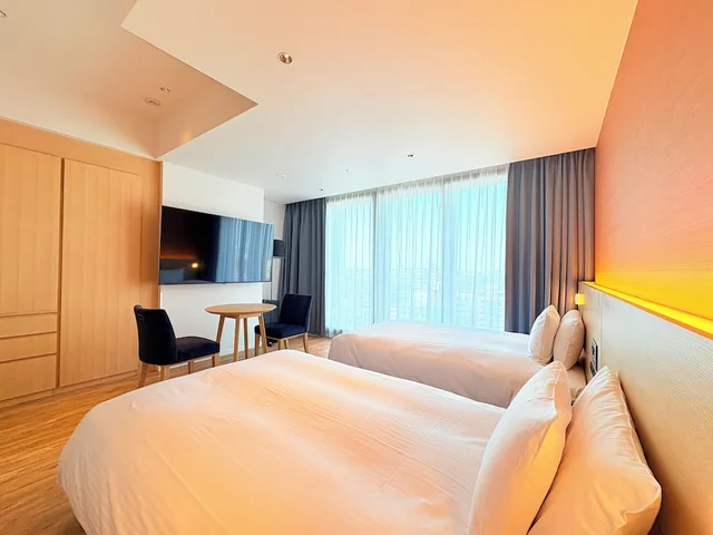 Residential, Twin Beds, Washing Machine, Kitchen، Sotetsu Hotels The Splaisir Yokohama 1/5