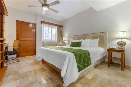 غرفة بسرير كينج، Quality Inn Mazatlan 1/1