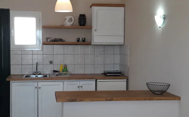 Studio, Double Bed, Pool Side, Balcony, Toni Apos S Guesthouse 6/6