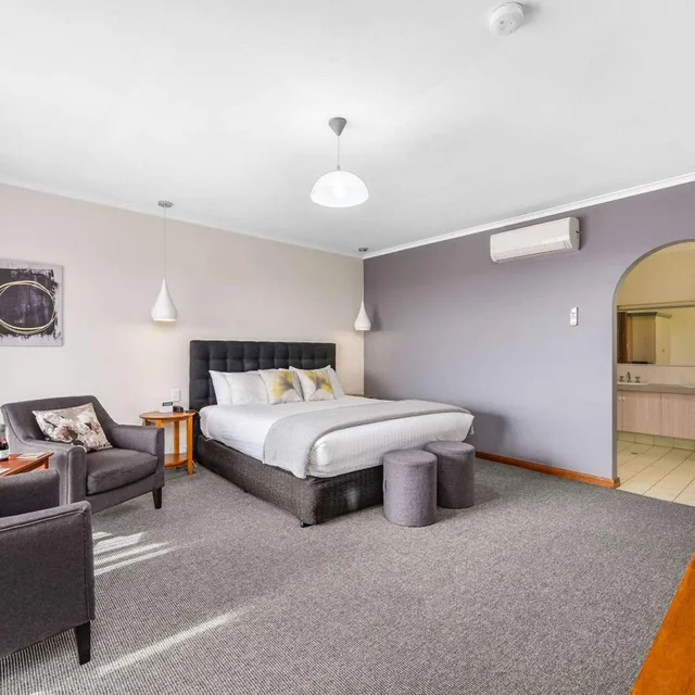 غرفة تنفيذية، Comfort Inn The Lakes 2/6