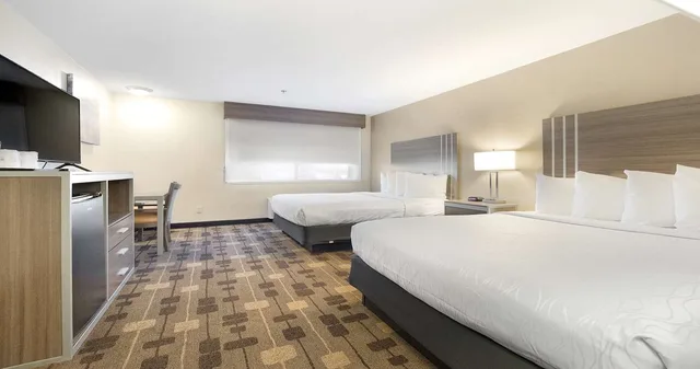 Room, 2 Queen Beds, Best Western Amador Inn 1/4