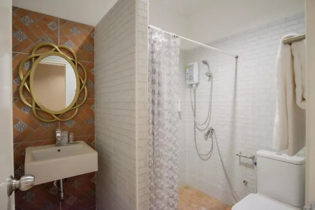 غرفة قياسية بسرير كينج، The O-Zone Airport Inn 4/6