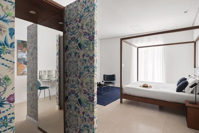 لوفت رومانسي بسرير كينج، Palazzo Sovrana 2/3