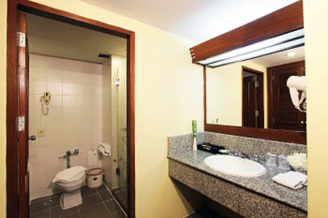 جناح جونيور، Duangtawan Hotel Chiang Mai 5/5