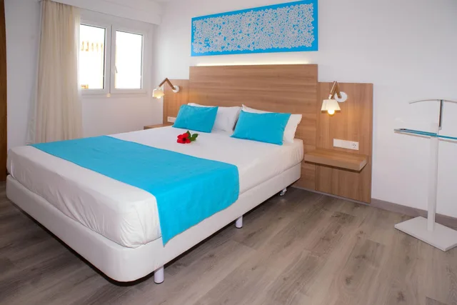 جناح بشرفة، Cala Llenya Resort Ibiza Formerly Ola Club Cala Llenya 3/5