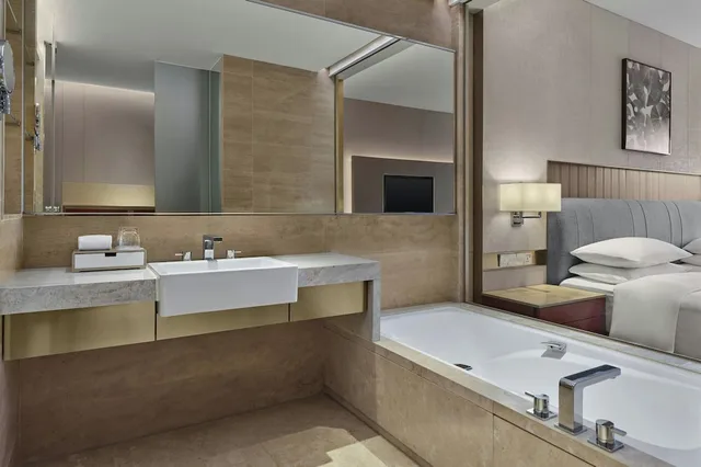 Mountain, Club, Executive, King Bed، Dongguan Forum Hotel and Apartment 2/3