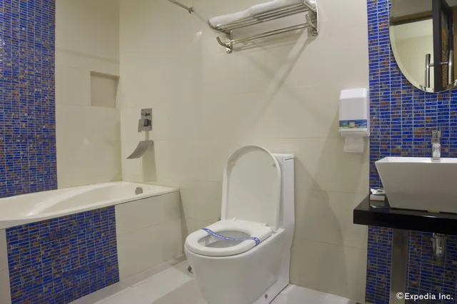 جناح بسرير كوين، Icon Hotel North Edsa 3/4