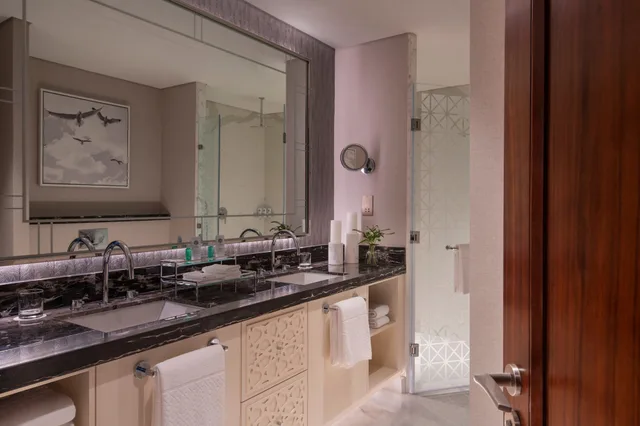 1 Bedroom, Pool Side, Patio, The St. Regis Marsa Arabia Island, The Pearl Qatar 3/6