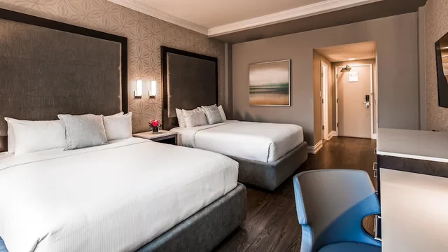 Standard, 2 Queen Beds, Georgian Court Hotel, WorldHotels Elite 2/7