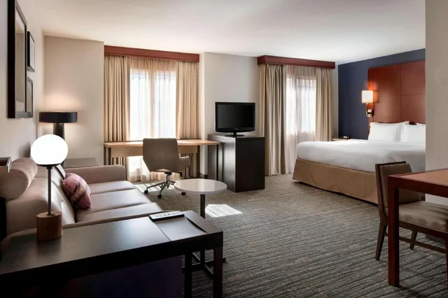 Studio, Suite, Queen Bed, Accessible, Sonesta ES Suites Scottsdale Paradise Valley 1/2