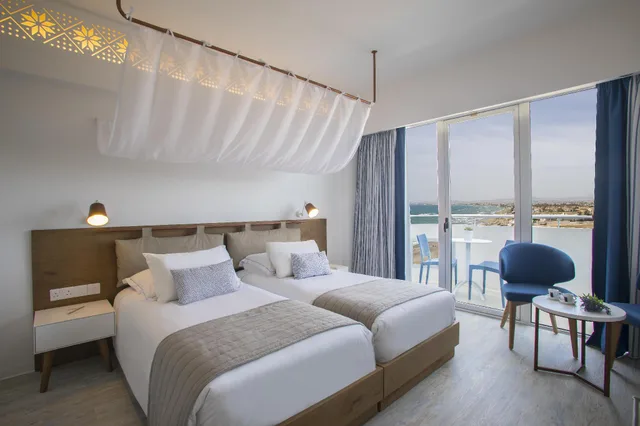Twin/Double Room Classic Side Sea View، Lordos Beach Hotel and Spa 1/1