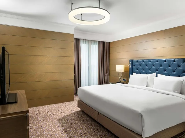 جناح بسرير كينج بإطلالة على المدينة مع دخول الصالة، RADISSON BLU HOTEL ISTANBUL SISLI 3/5