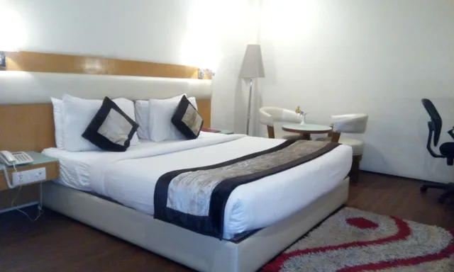 غرفة ديلوكس بسريرين منفصلين، Hotel Ramhan Palace Mahipalpur 1/10