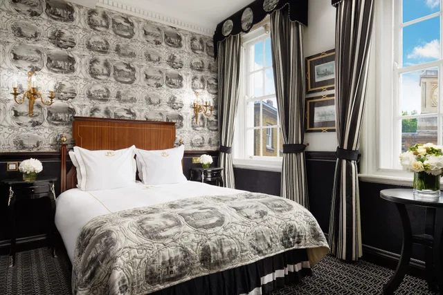 Theme, Royal, Queen Bed، Rubens At the Palace 2/7