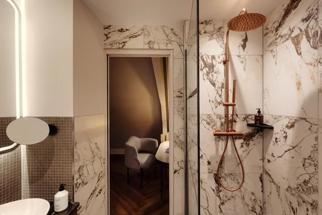 جناح جونيور، The Manor Amsterdam 4/4