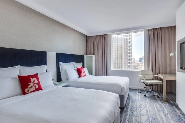 غرفة بسريرين مزدوجين، Sydney Harbour Marriott 10/13