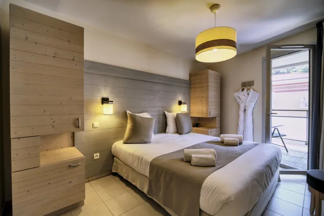 Renovated, 2 Bedrooms, Apartment, Twin Beds, South View, Sofa, Balcony، Pierre And Vacances Residence Premium Julia Augusta 2/8