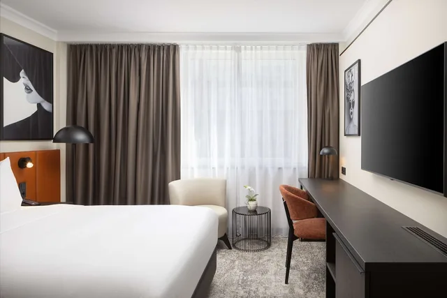 غرفة قياسية بسرير كوين، Hilton Duesseldorf 6/10
