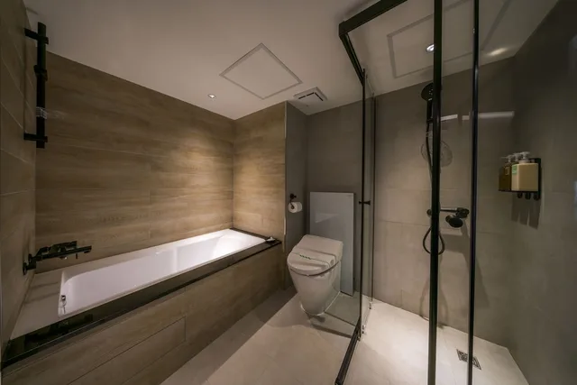 غرفة ديلوكس بسريرين منفصلين وسريرين كينج بإطلالة على المرفأ، Watermark Hotel-The Harbour 3/4
